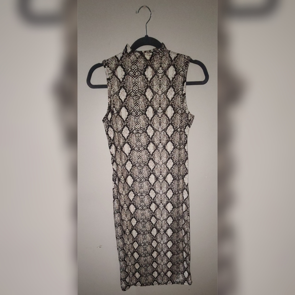 NWT Olivia Rae Print dress